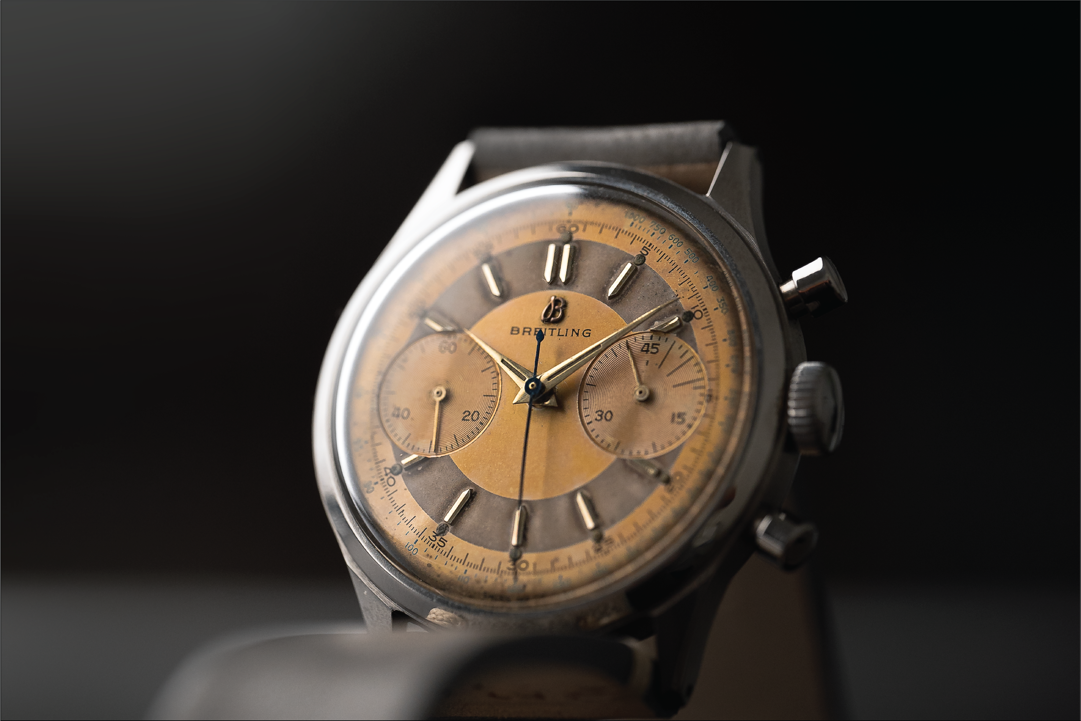 Cronografo Breitling Two-Register patinato del 1940