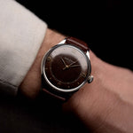 Vintage Jaeger LeCoultre Paraurti rosso arrugginito 1950s