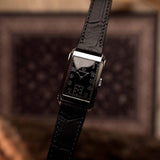 Siringa Omega rettangolare dorata 1930s