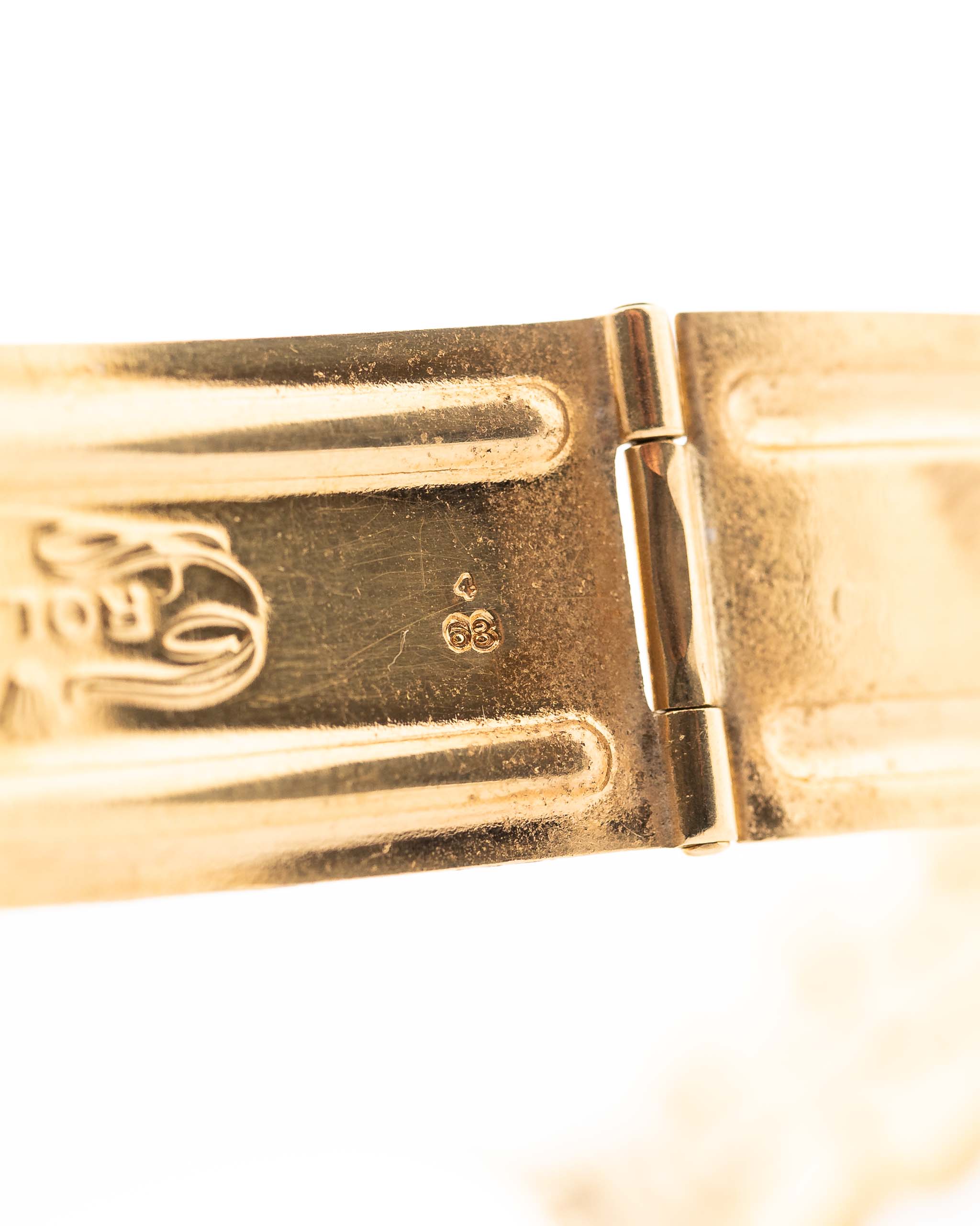 Foto ravvicinata di un Rolex 1601 Datejust 18k con chiusura in malachite. Del 1968, 36 mm in oro giallo 18 carati con quadrante originale in malachite, calibro automatico 1570 e bracciale giubileo originale.