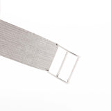 Foto ravvicinata di un Rolex Cellini 3805 Square 18k del 1970. 31,5 mm in oro bianco 18 carati con movimento a carica manuale, quadrante originale argentato e bracciale in oro bianco.