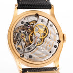 Movimento vintage Vacheron Constantin 4217 Rose degli anni '40. 33,5 mm con cassa in oro rosa 18 carati, carica manuale Cal. V454, quadrante originale color miele e cinturino in pelle.