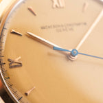 Vacheron Constantin 4217 Rose vintage degli anni '40 Quadrante. 33,5 mm con cassa in oro rosa 18 carati, carica manuale Cal. V454, quadrante originale color miele e cinturino in pelle.