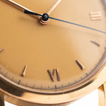 Vacheron Constantin 4217 Rose vintage degli anni '40 Quadrante. 33,5 mm con cassa in oro rosa 18 carati, carica manuale Cal. V454, quadrante originale color miele e cinturino in pelle.