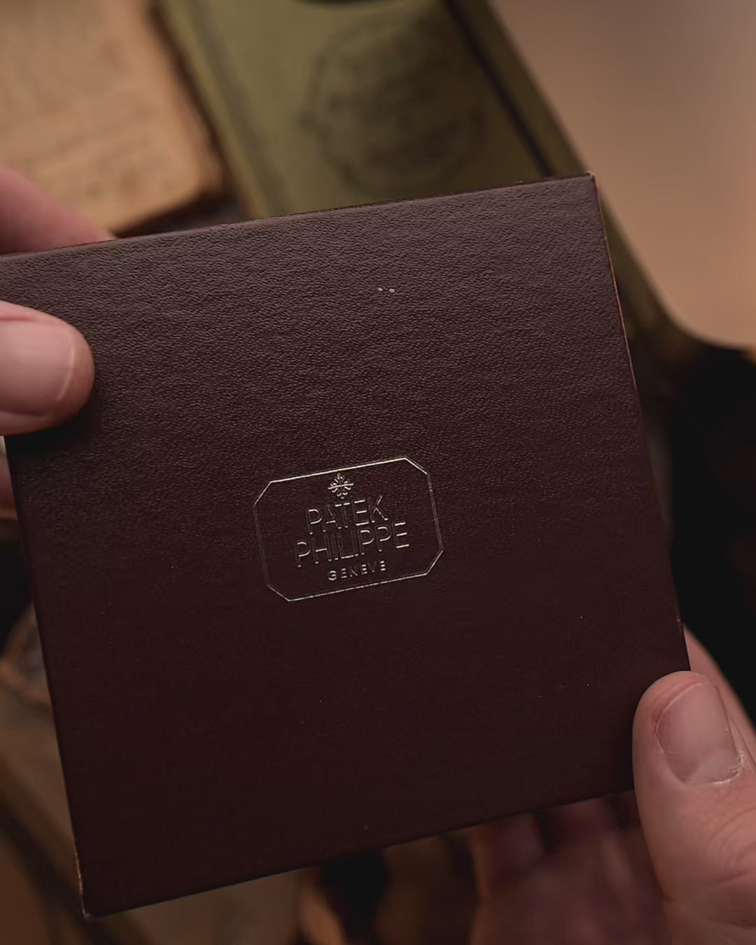 Orologio vintage Patek Philippe 3930 Ellipse, acciaio inossidabile, quadrante blu a raggiera, cassa a ellisse, movimento al quarzo, video dei dettagli