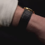 Vintage Patek Philippe Ellipse 3848 d'Or Blu 18k oro giallo cassa Favre & Perret al polso