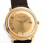 古董 IWC de Luxe 18K 1959 自動上鏈錶盤特寫。35毫米，配備18K黃金錶殼、8531自動機芯，無瑕派盤錶盤和皮革錶帶。