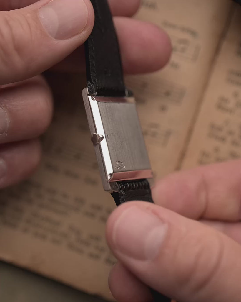 Piaget 9214 Rectangular Hawk Eye 18K 腕錶，1970 年代製造。