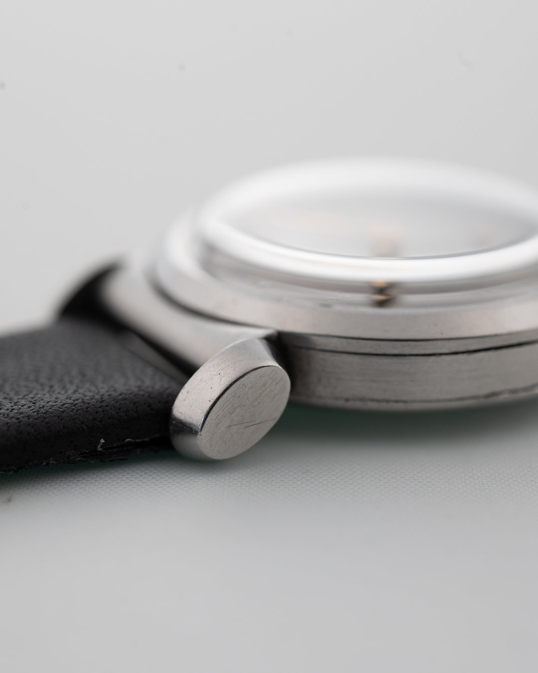 Omega Scarab Black Gilt 1935 - Goldammer 復古腕錶